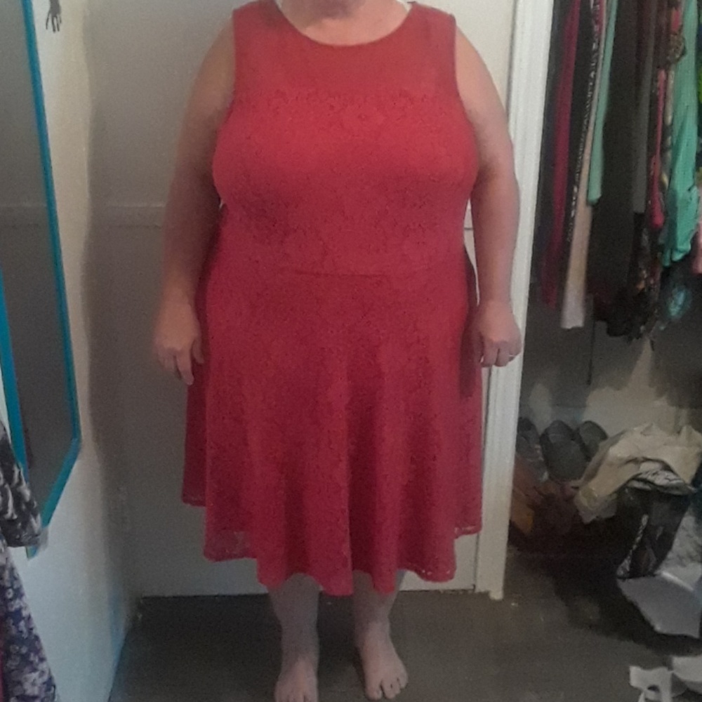 Burnt orange/red lace sleeveless dress.